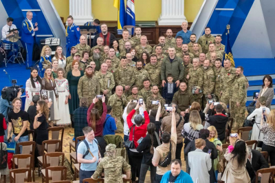 Кличко вручив державні нагороди та відзнаки бійцям, які захищали Київську область